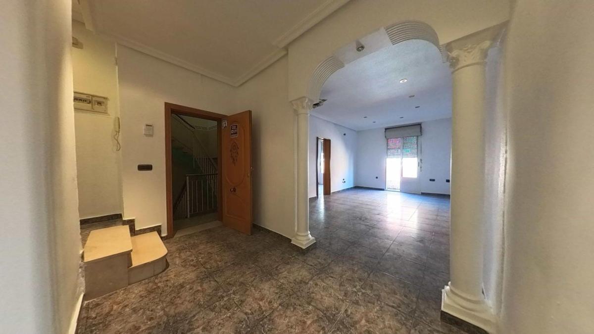 Sale of apartment in Piso en Calle Pintor Agrasot, 22, Orihuela Ciudad, Orihuela, Orihuela
photo 1