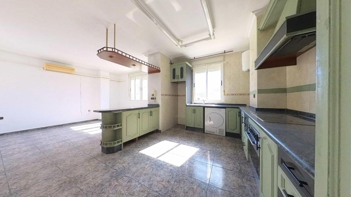 Sale of apartment in Piso en Calle Pintor Agrasot, 22, Orihuela Ciudad, Orihuela, Orihuela
photo 5