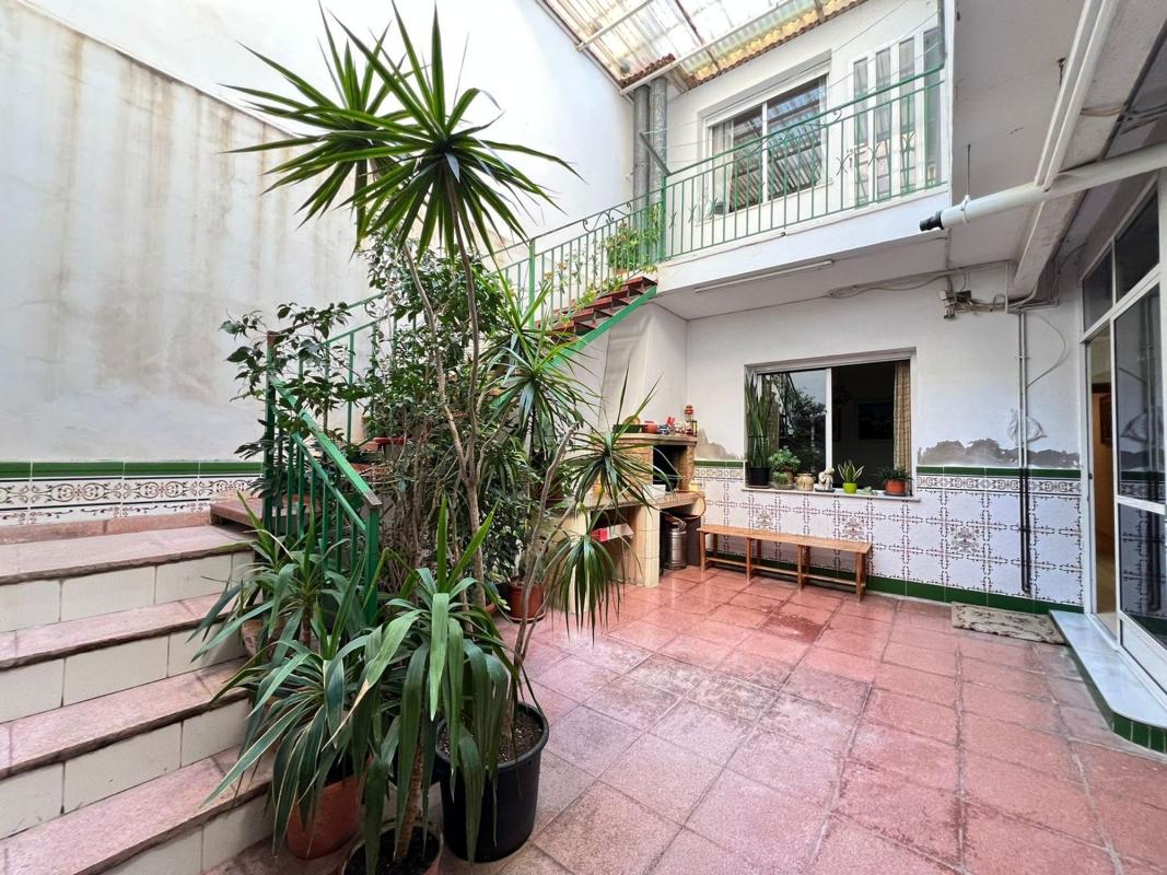 Properties for sale and rent in Spain photo 2