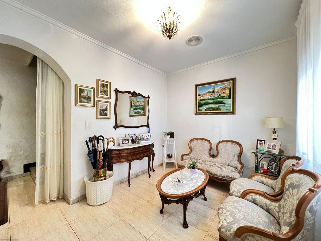 Properties for sale and rent in Spain photo 3