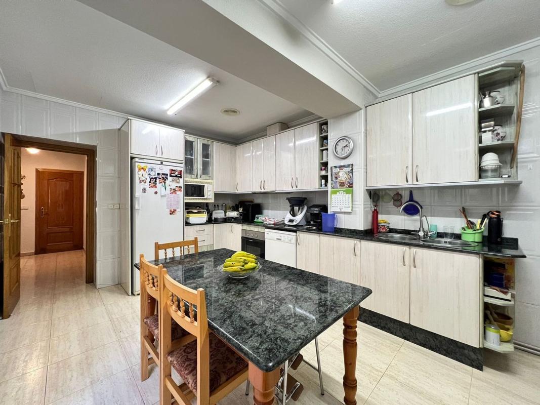 Properties for sale and rent in Spain photo 5