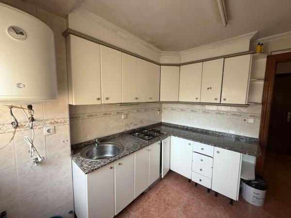 Sale of flat in Piso en Plaza de Oran, Colonia Requena - Virgen del Carmen, Alicante / Alacant, Alicante
 photo 1