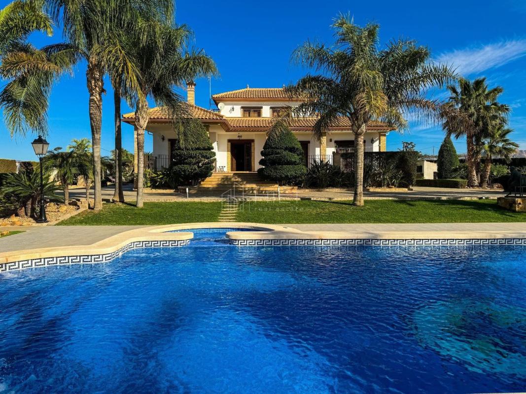 Properties for sale and rent in Spain photo 2