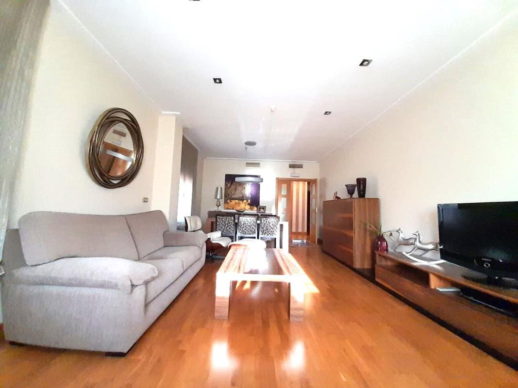 Properties for sale and rent in Spain photo 3