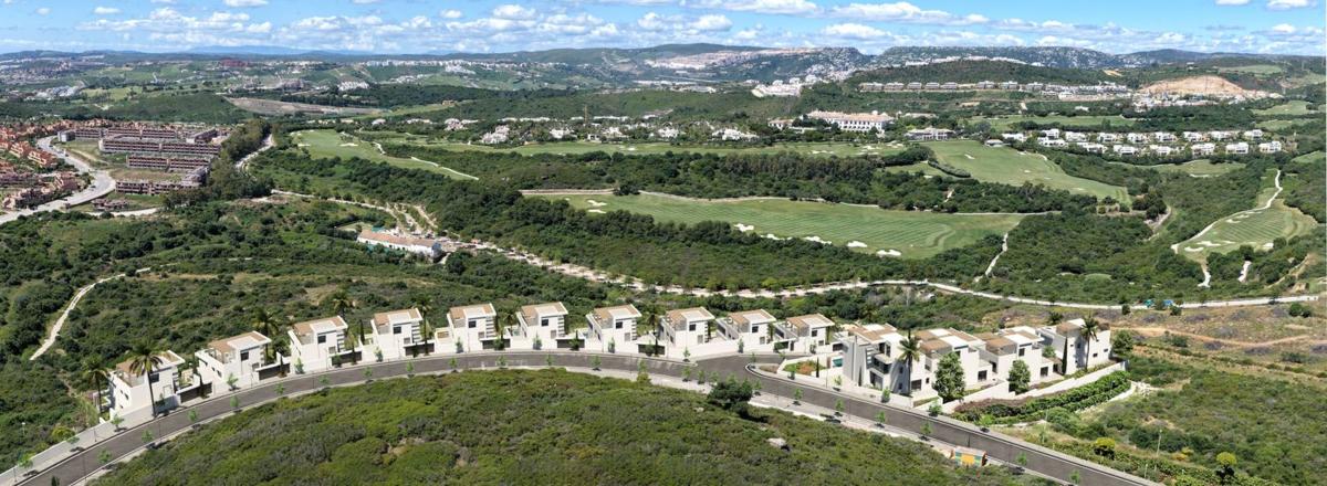 Obra nueva Spinto Hills en Casares (Revista) photo 2