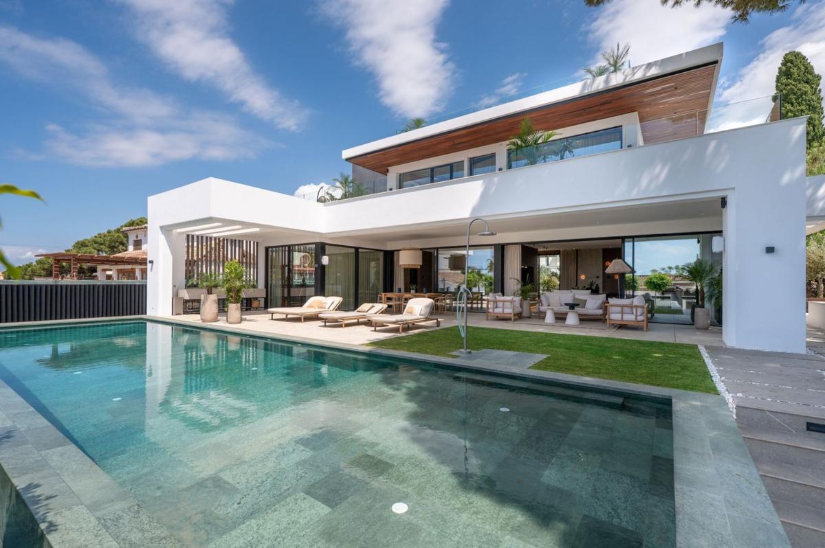Nowa nieruchomość Villa Azure Oasis w Marbella photo 2