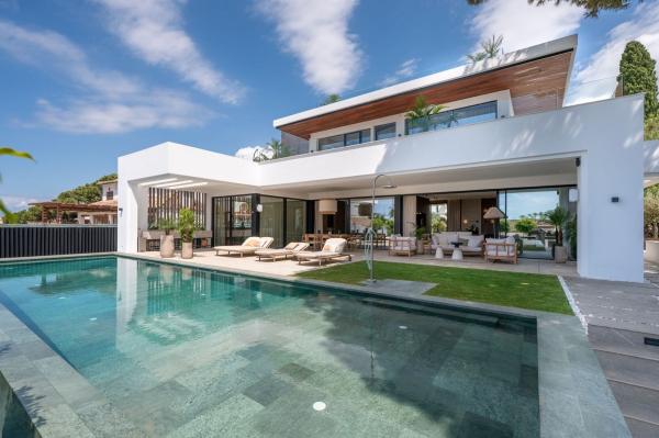 Promoción Villa Azure Oasis obra nueva en Marbella thumbnail 1