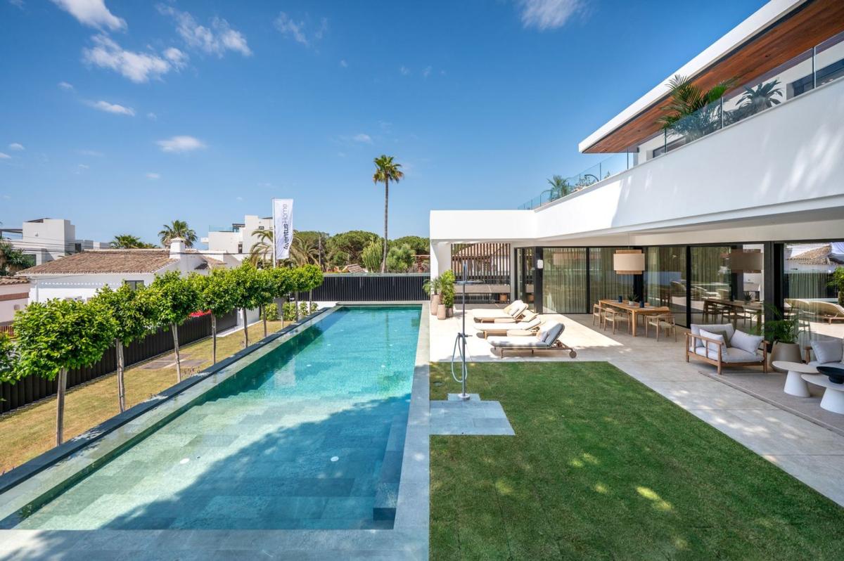 Nowa nieruchomość Villa Azure Oasis w Marbella photo 3