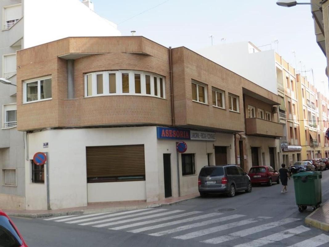 Propiedades en venta y alquiler en España photo 3