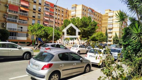 Local en Calle Metge Pedro Herrero, Alipark, Alicante / Alacant photo