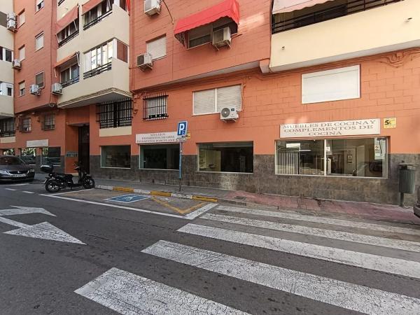 Local en Calle Pradilla, Carolinas Altas, Alicante / Alacant photo 2
