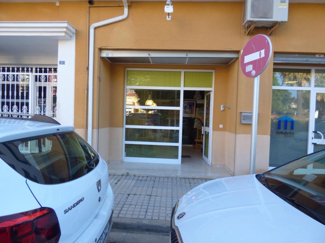 Propiedades en venta y alquiler en España photo 1