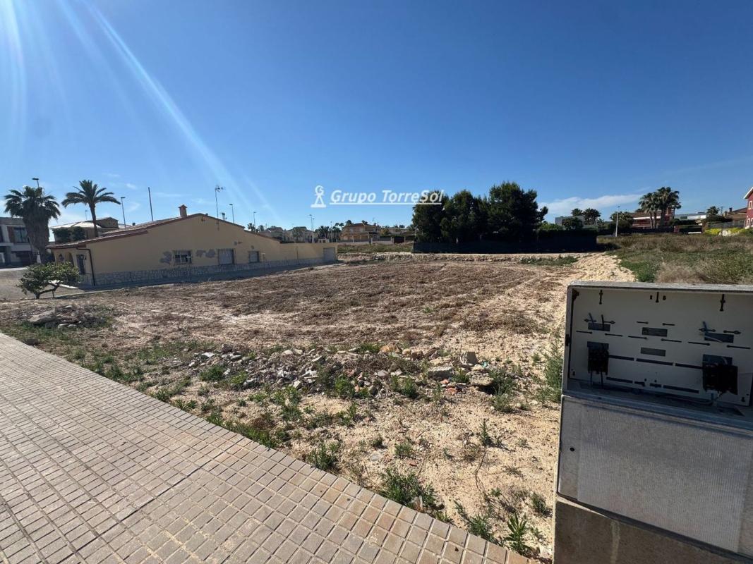 Terreno en venta en Elche / Elx, Alicante photo 4