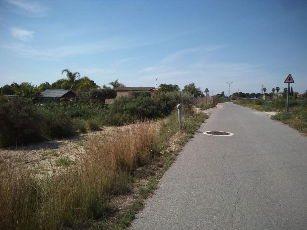 Terreno en venta en Elche / Elx, Alicante photo 2