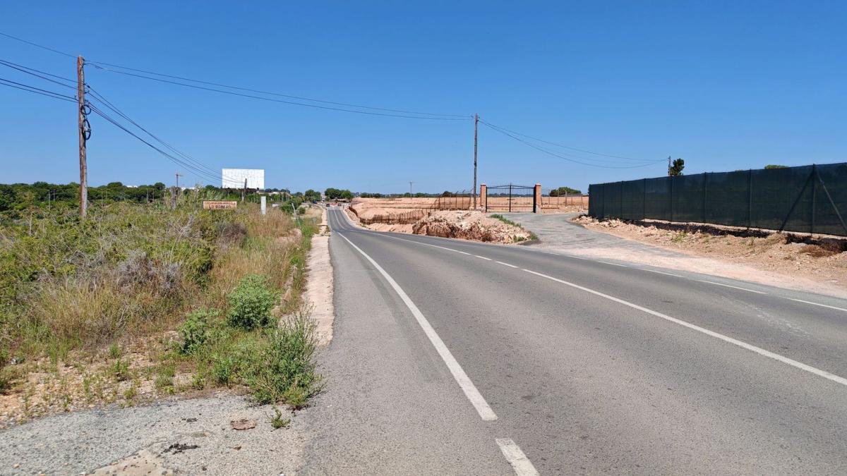 Terreno en venta en Pilar de la Horadada, Alicante photo 2