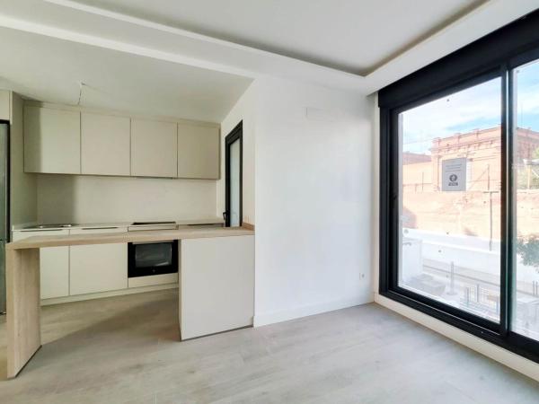 Sale of flat in Piso en Calle Alejandro Ferrant, 26, Delicias, Madrid, Madrid
thumbnail 1