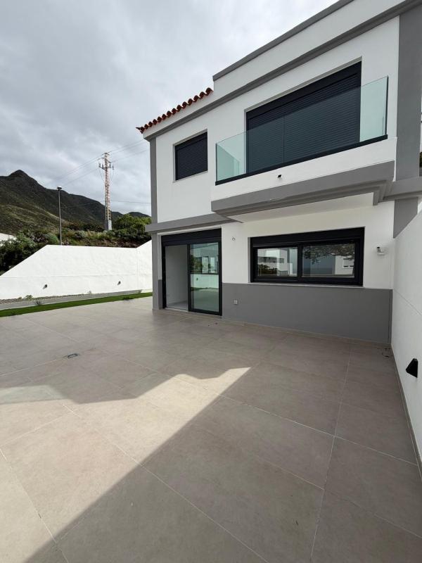 Properties for sale and rent in Spain photo 3
