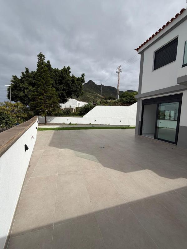 Properties for sale and rent in Spain photo 4