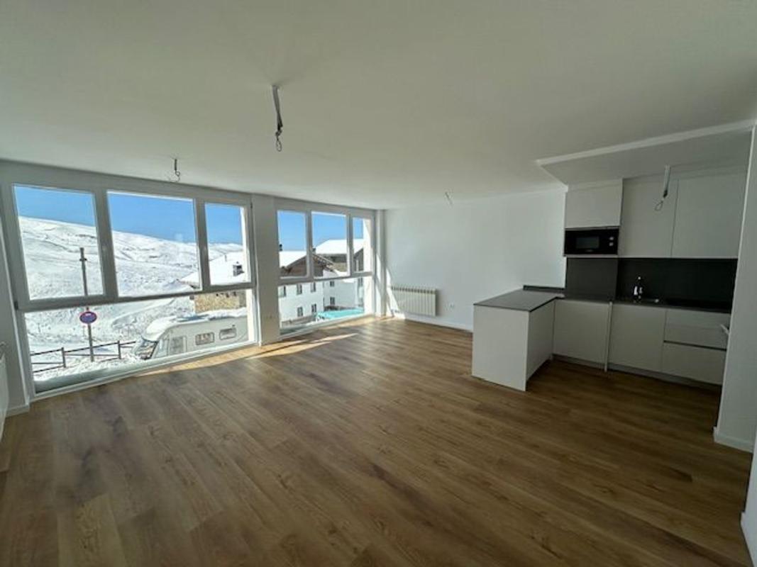 Venta de piso en Piso en Calle San Bernardo s/n, Zona alta, Sierra Nevada, Sierra Nevada
photo 3