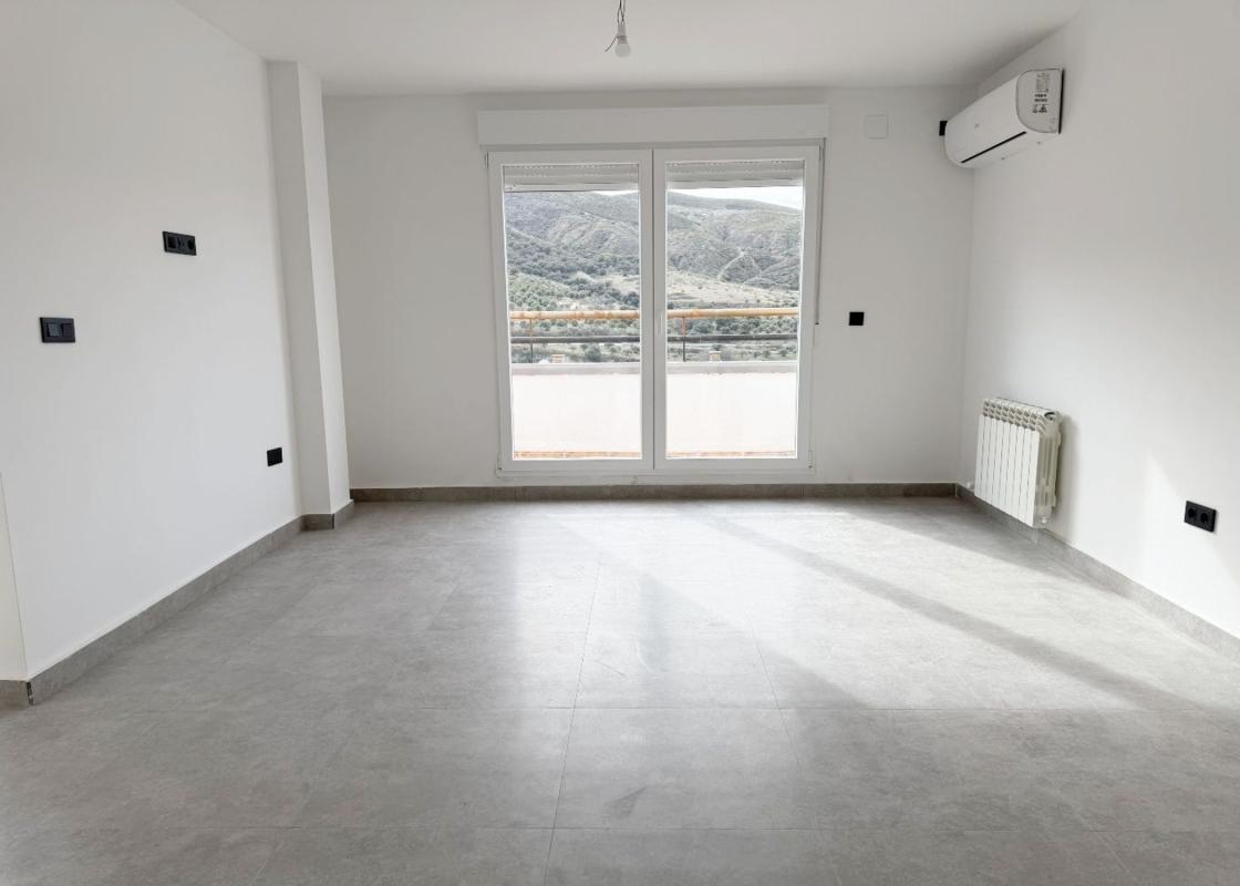 Venta de piso en Piso en Camino Viejo de Güéjar, 35, Cenes de la Vega, Cenes de la Vega
photo 4