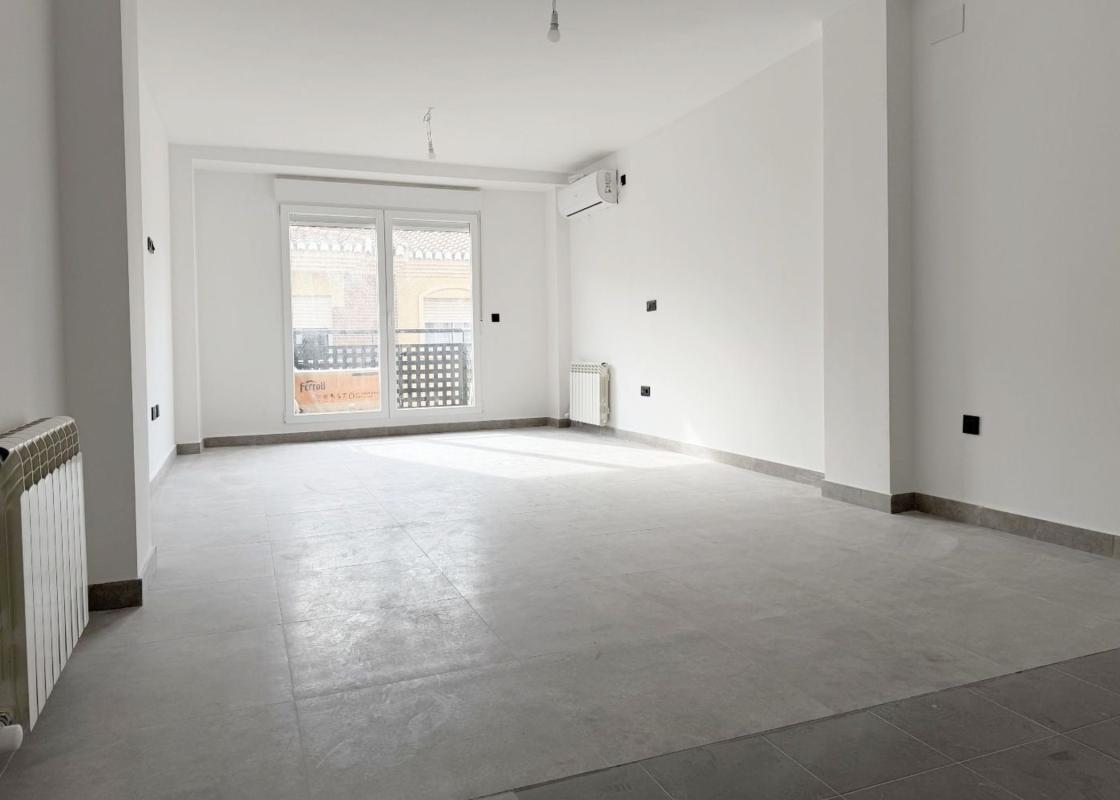 Venta de piso en Piso en Camino Viejo de Güéjar, 35, Cenes de la Vega, Cenes de la Vega
photo 5