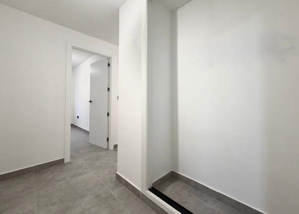 Venta de piso en Piso en Camino Viejo de Güéjar, 35, Cenes de la Vega, Cenes de la Vega
photo 1