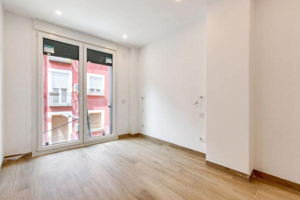 Sprzedaż mieszkania w Piso en Calle Bruno Ayllón, 13, Cuatro Caminos, Madrid, Madryt
photo 1