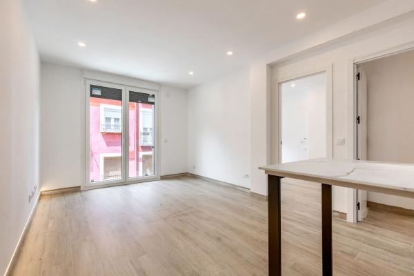 Sprzedaż mieszkania w Piso en Calle Bruno Ayllón, 13, Cuatro Caminos, Madrid, Madryt
photo 1