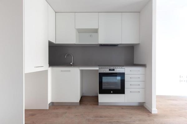 Продажа квартиры на Piso en Calle Esperanza Sánchez Carrascosa, 45, Valdeacederas, Madrid, Мадрид
thumbnail 2