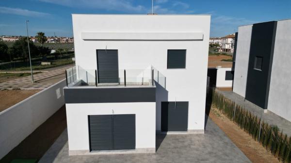 Casa o chalet independiente en Calle Villaverde del Rio, 12, Alcalá del Río thumbnail 2