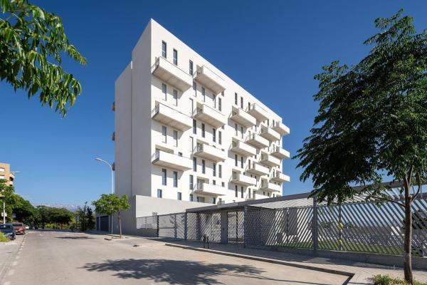 Продажа квартиры на Piso en Pampaneira s/n, Rosaleda - Juventud, Granada, Гранада
photo 1