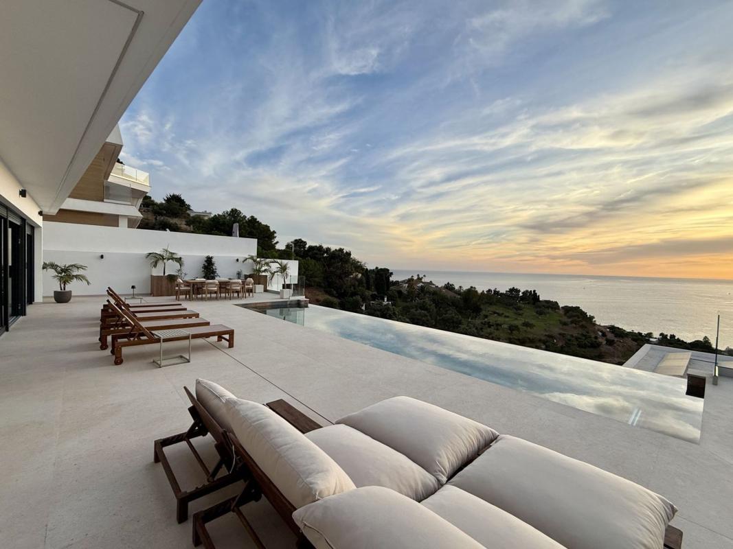 Properties for sale and rent in Spain photo 2