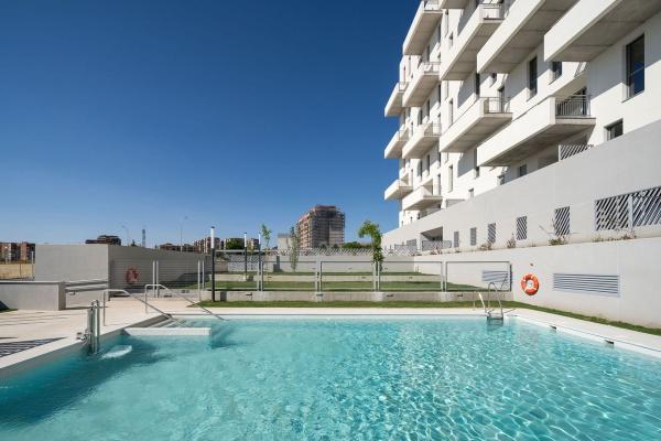 Продажа квартиры на Piso en Pampaneira s/n, Rosaleda - Juventud, Granada, Гранада
photo 1