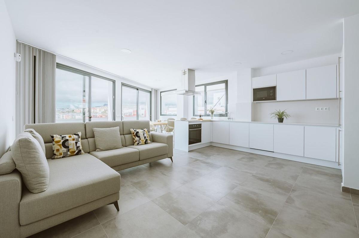 Продажа квартиры на Piso en Amanecer, 18, La Laguna, San Cristóbal de la Laguna, Сан-Кристобаль-де-ла-Лагуна
 photo 3