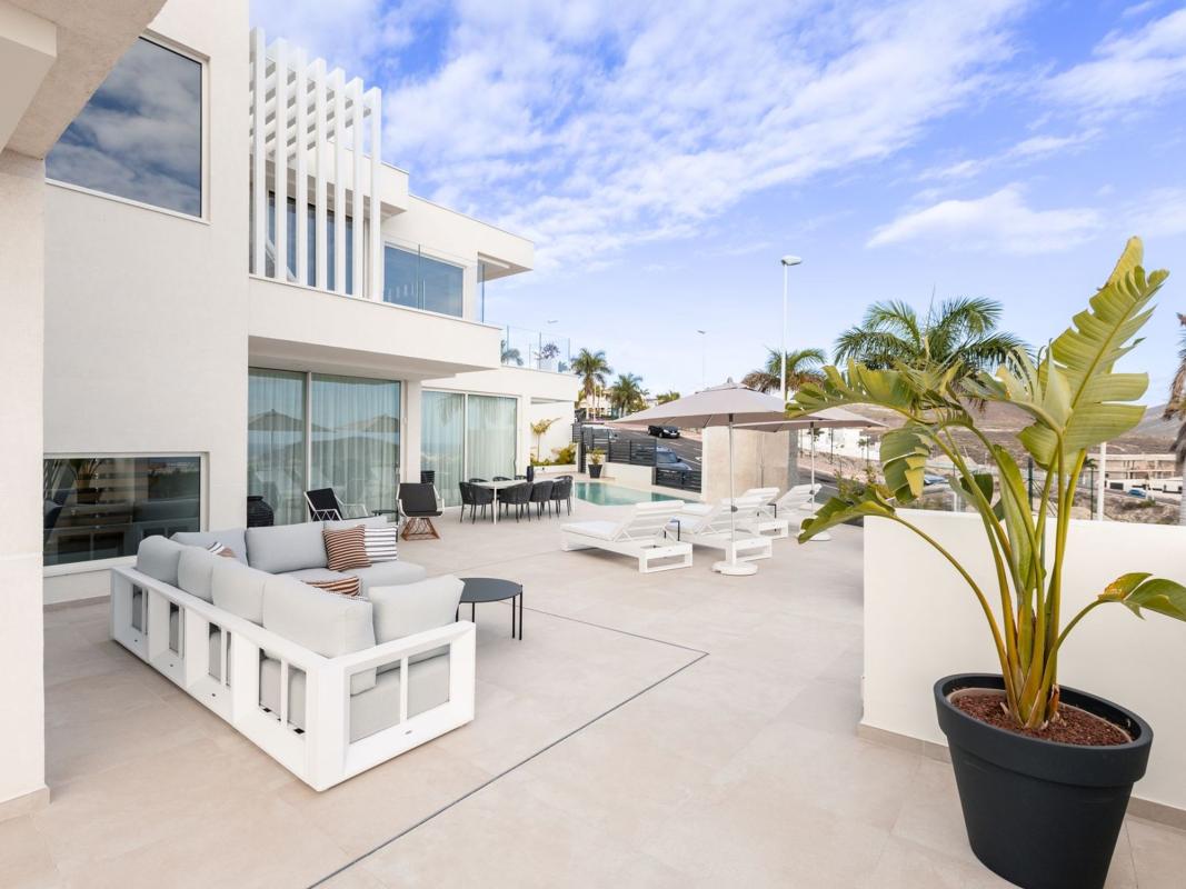 Properties for sale and rent in Spain photo 4