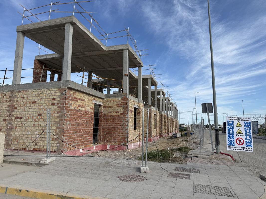 Properties for sale and rent in Spain photo 2