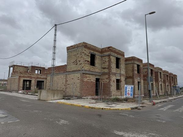 Chalet adosado en Calle b y calle C del Sector Sau R”/ar-2 s/n, Coria del Río photo 1