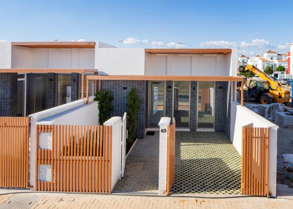 Properties for sale and rent in Spain photo 2
