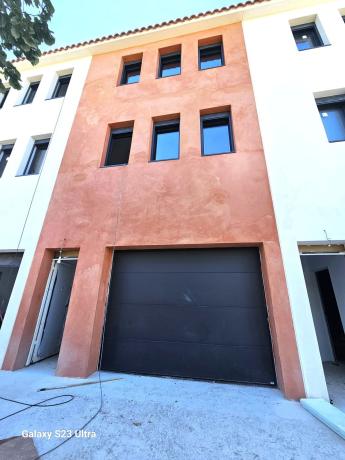 Chalet adosado en Calle Jacint Verdaguer, 15, Torrelles de Llobregat photo 1