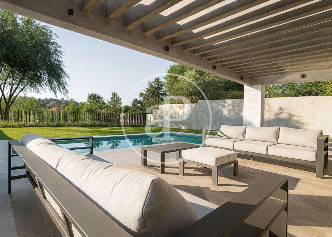 Properties for sale and rent in Spain photo 3