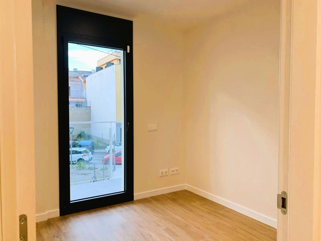 Sale of apartment in Piso en Calle de Sumella, 6, Santa Maria-Eixample-Sud Sumella, Cubelles, Cubelles
photo 2