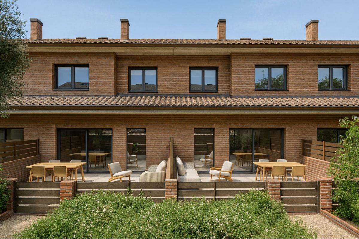 Properties for sale and rent in Spain photo 1