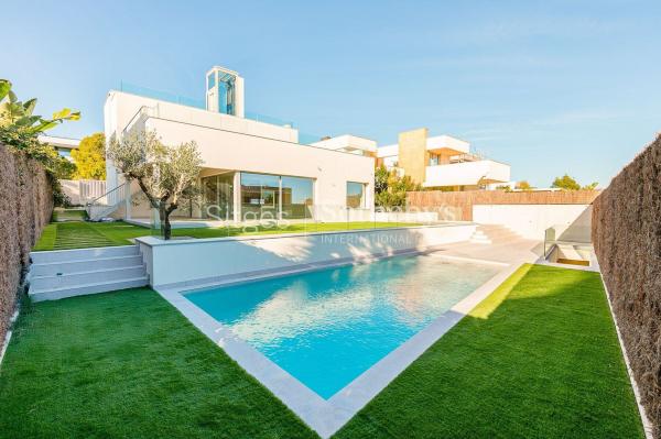 Casa o chalet independiente en Calle Margarida Xirgu, 42, La Plana, Sitges photo 1