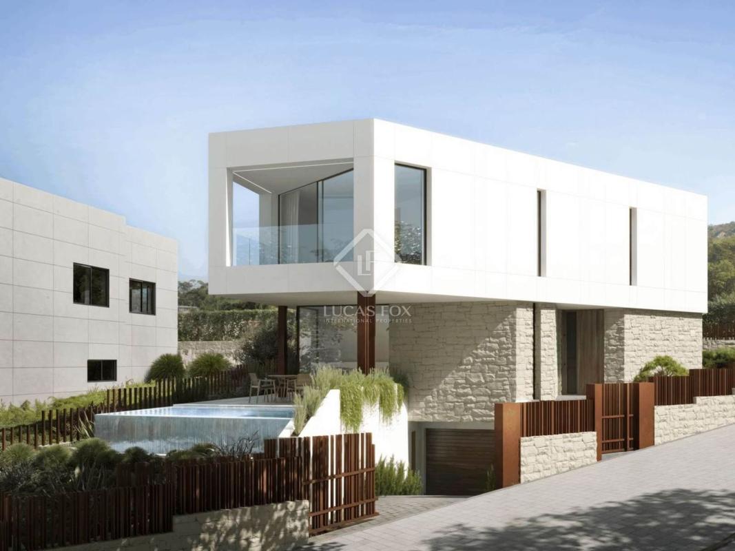Properties for sale and rent in Spain photo 1