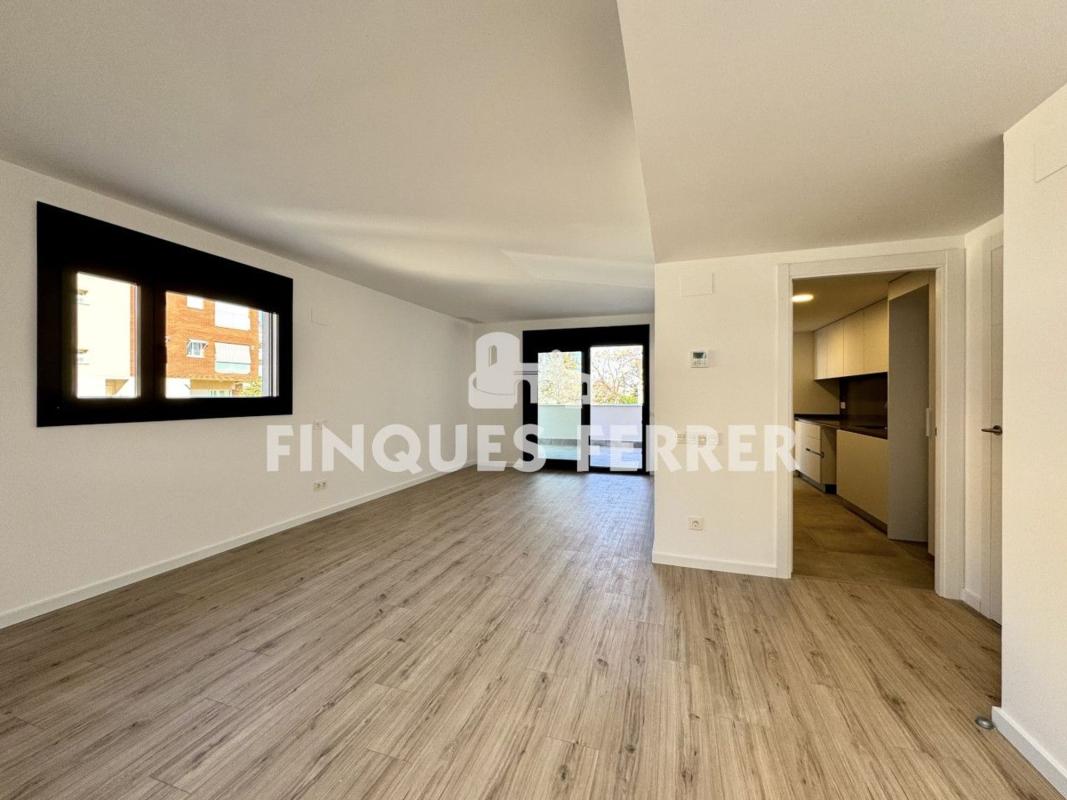 Sale of apartment in Piso en Rovira i Virgili, 24, Pla de Sant Pere-Les Salines, Cubelles, Cubelles
photo 1