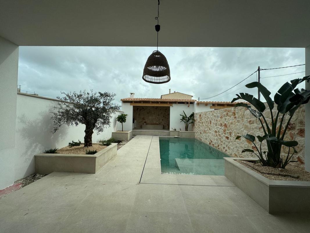 Новостройка Chalet adosado en Es Llombards в Сантани́й photo 3