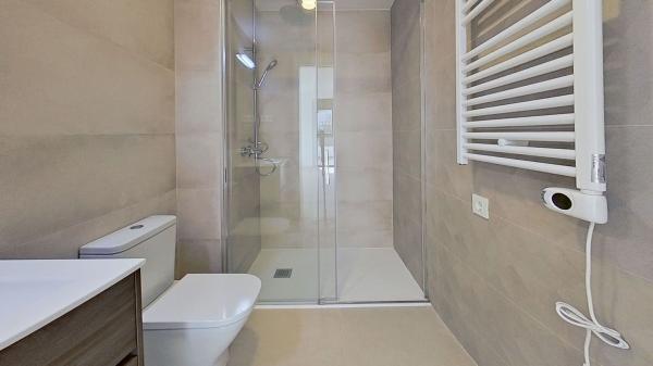 Venta de piso en Piso en Rovira i Virgili, 24, Pla de Sant Pere-Les Salines, Cubelles, Cubelles
 photo 2