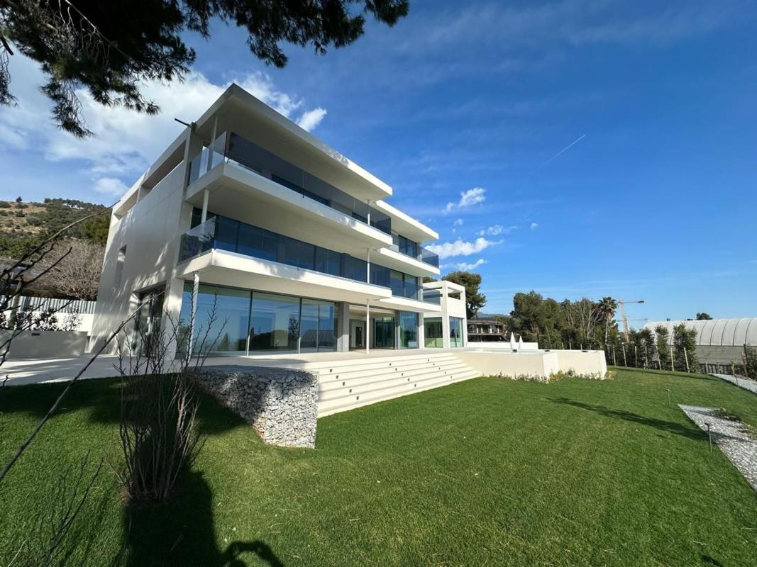 Properties for sale and rent in Spain photo 2