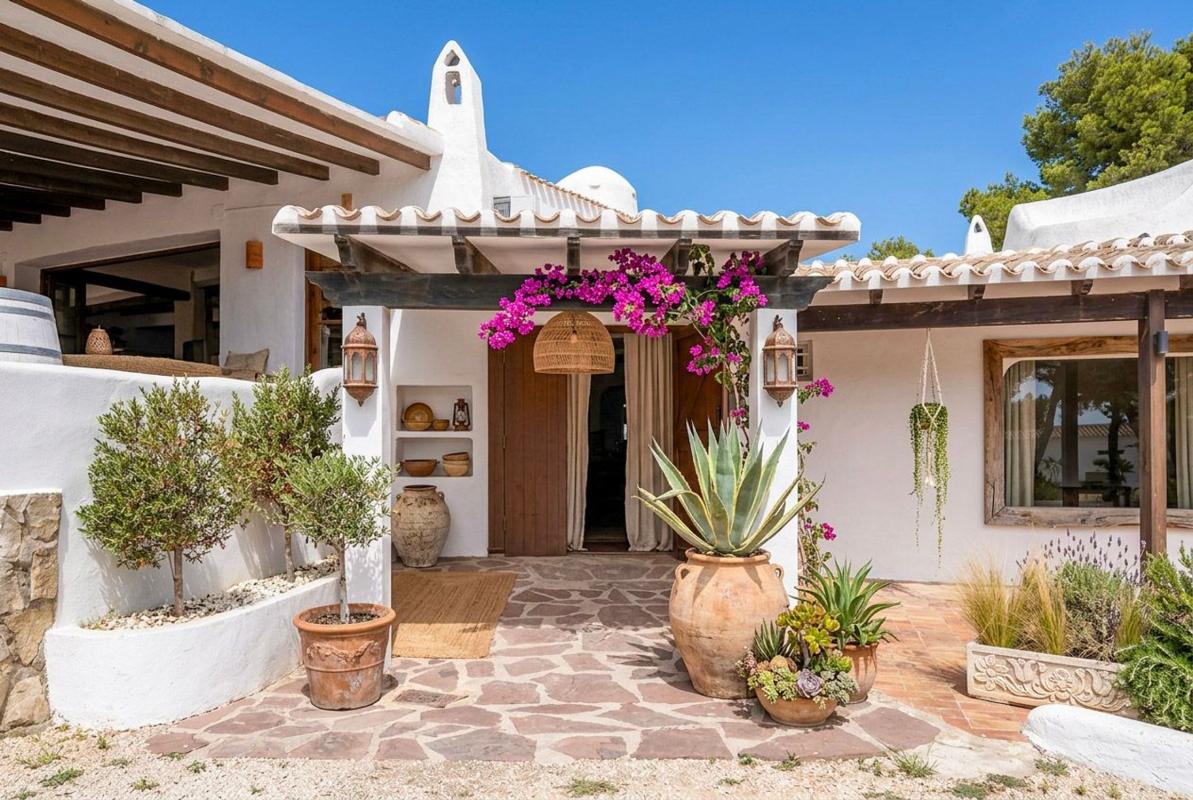 Properties for sale and rent in Spain photo 1