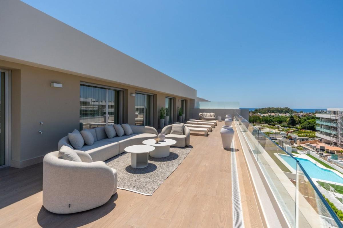 Sprzedaż poddasza w Ático en Avenida Mar Mediterráneo, 12, Linda Vista-Nueva Alcántara-Cortijo Blanco, Marbella, Marbella photo 1